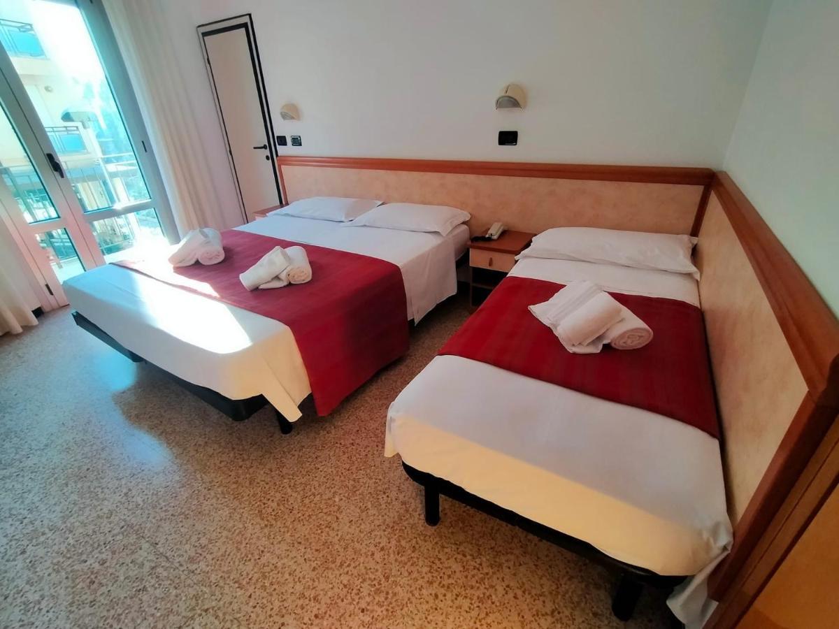 Ben Hur Torre Pedrera Rimini Bagian luar foto