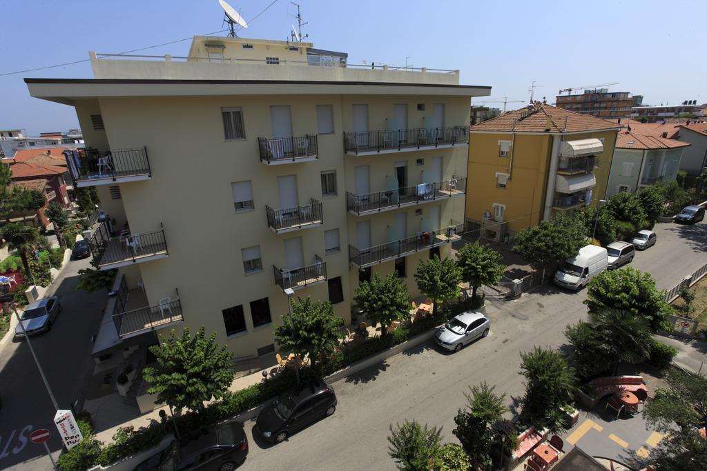 Ben Hur Torre Pedrera Rimini Bagian luar foto